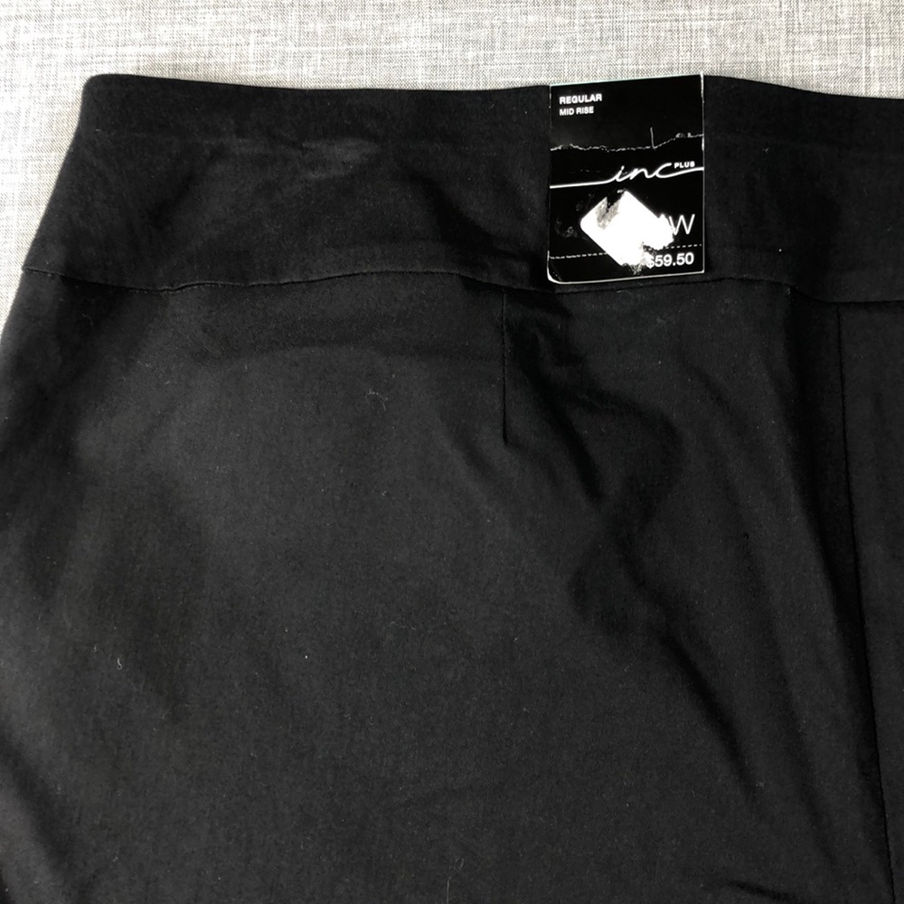 24W INC Black Stretch Bermuda Shorts Plus Size - Picture 5 of 5